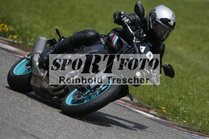 /Archiv-2024/29 12.06.2024 MOTO.CH Track Day ADR/Gruppe gelb/102